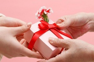 How to Give Your Relationship the Best Gift This Year